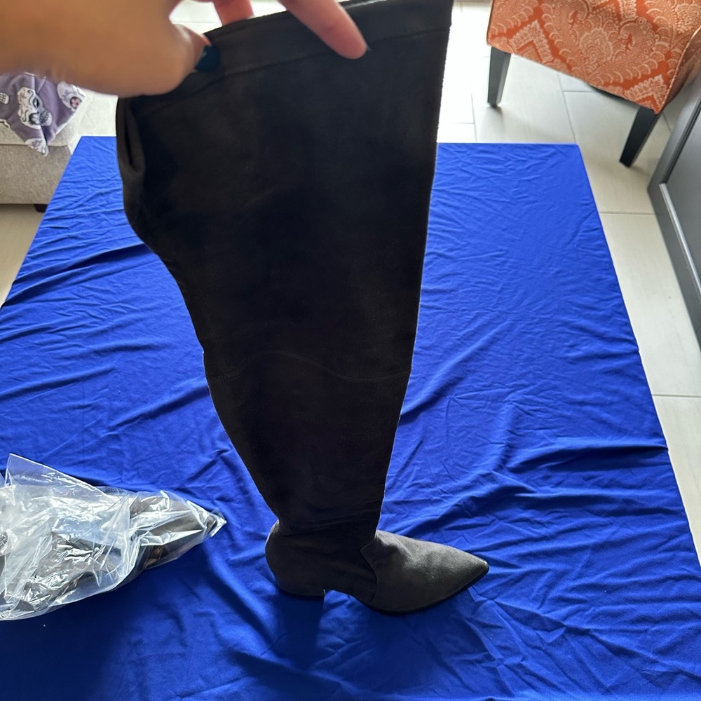 Only worn twice Donald J Pliner thigh high gray suede boots - Picture 7 of 12
